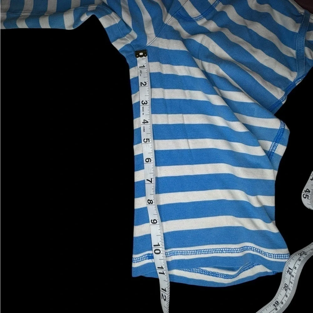 Mini Boden blue and white striped shorts 10 k38